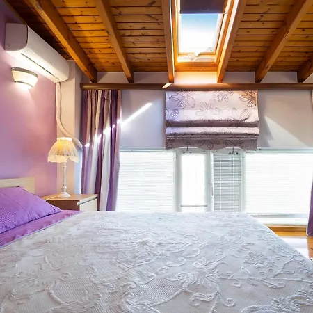 Purple Chania Apartment